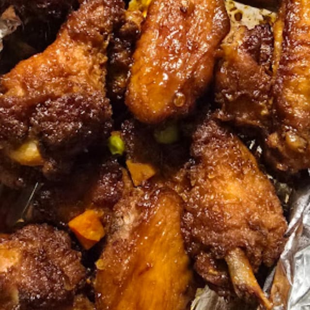 Korean Special Soy Garlic wings (10PCS).